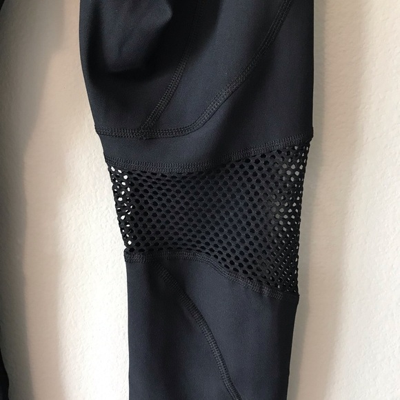 90 Degree by Reflex Crop Leggings Black Mesh Small - Picture 5 of 8